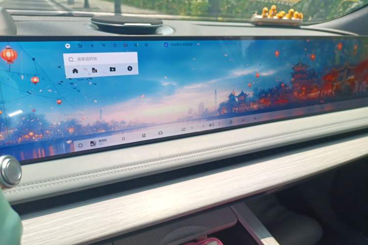 Used Geely Galaxy E8 2024 665 km Range Rear-Drive Starship Long-Range Version Audio And AC Panel