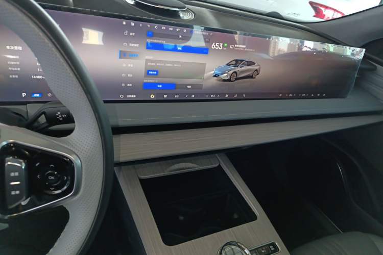 Used Geely Galaxy E8 2024 665 km Range Rear-Drive Starship Long-Range Version Audio And AC Panel