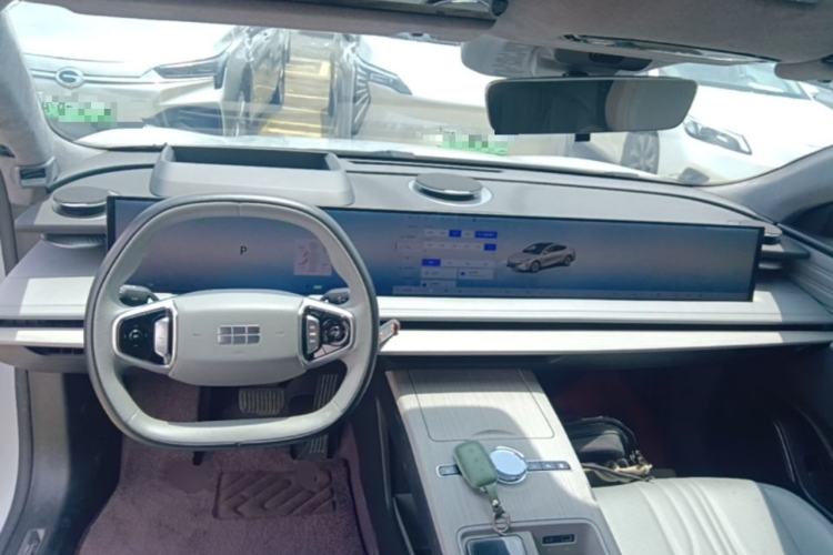 Used Geely Galaxy E8 2024 665 km Range Rear-Drive Starship Long-Range Version Center Console