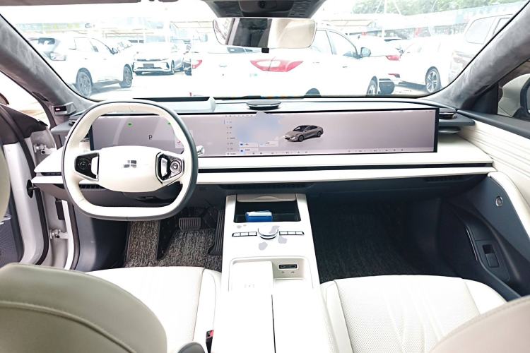 Used Geely Galaxy E8 2024 665 km Range Rear-Drive Starship Long-Range Version Center Console