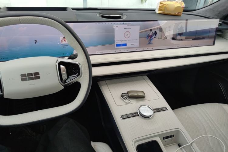 Used Geely Galaxy E8 2024 665 km Range Rear-Drive Starship Long-Range Version Center Console