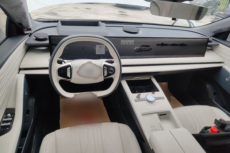 Used Geely Galaxy E8 2024 665 km Range Rear-Drive Starship Long-Range Version Center Console