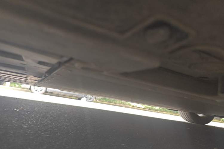 Used Geely Galaxy E8 2024 550 km Range Rear-Wheel-Drive PRO Chassis Rear Right