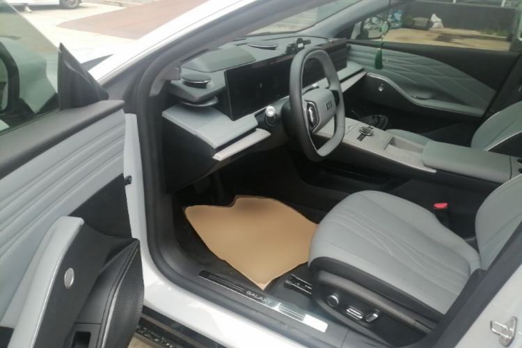 Used Geely Galaxy E8 2024 665 km Range Rear-Drive Starship Intelligent Driving Version Driver Seat