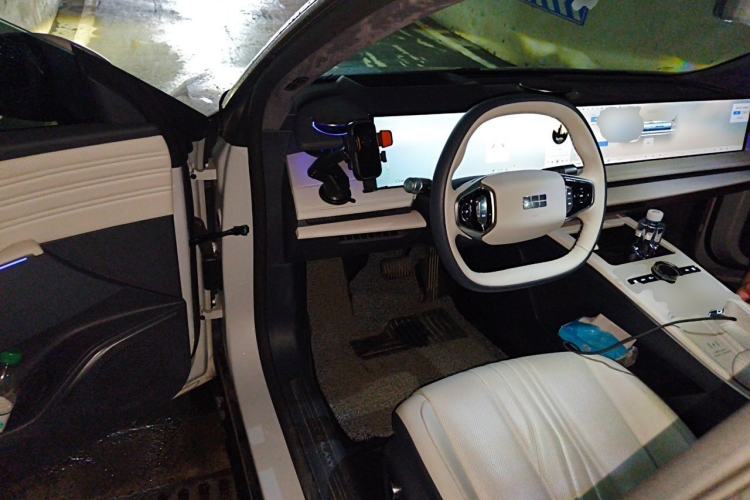 Used Geely Galaxy E8 2024 550 km Range Rear-Drive MAX Driver Seat