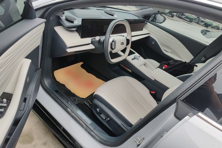 Used Geely Galaxy E8 2024 665 km Range Rear-Drive Starship Long-Range Version Driver Seat