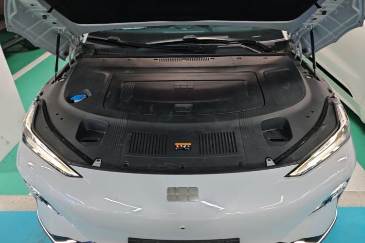 Used Geely Galaxy E8 2024 665 km Range Rear-Drive Starship Long-Range Version Engine Bay
