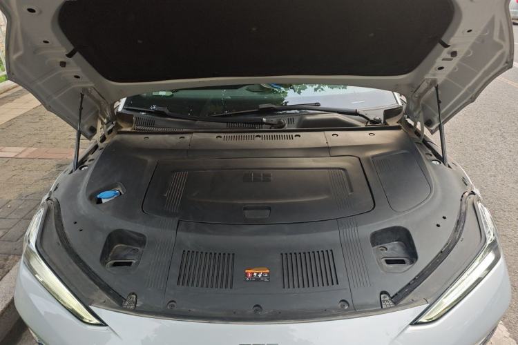 Used Geely Galaxy E8 2024 665 km Range Rear-Drive Starship Long-Range Version Engine Bay