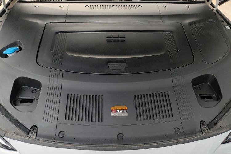 Used Geely Galaxy E8 2024 665 km Range Rear-Drive Starship Long-Range Version Engine Bay