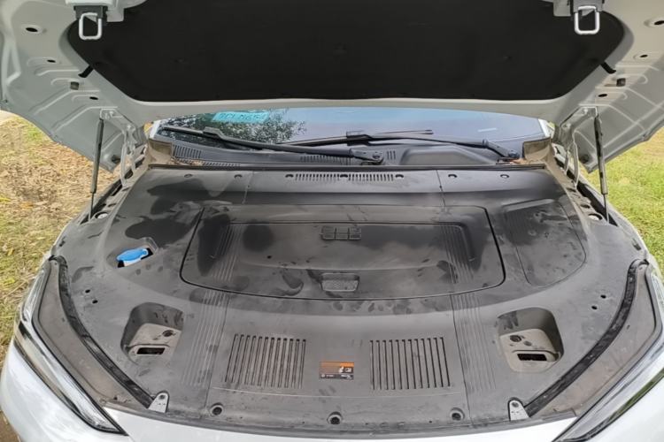 Used Geely Galaxy E8 2024 550 km Range Rear-Wheel-Drive PRO Engine Bay
