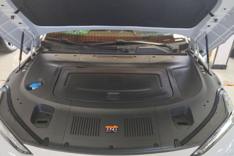 Used Geely Galaxy E8 2024 665 km Range Rear-Drive Starship Long-Range Version Engine Bay