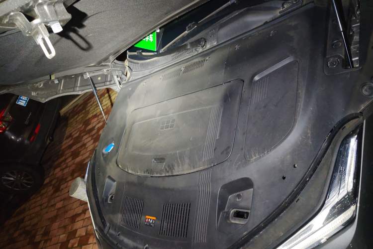 Used Geely Galaxy E8 2024 665 km Range Rear-Drive Starship Long-Range Version Engine Bay