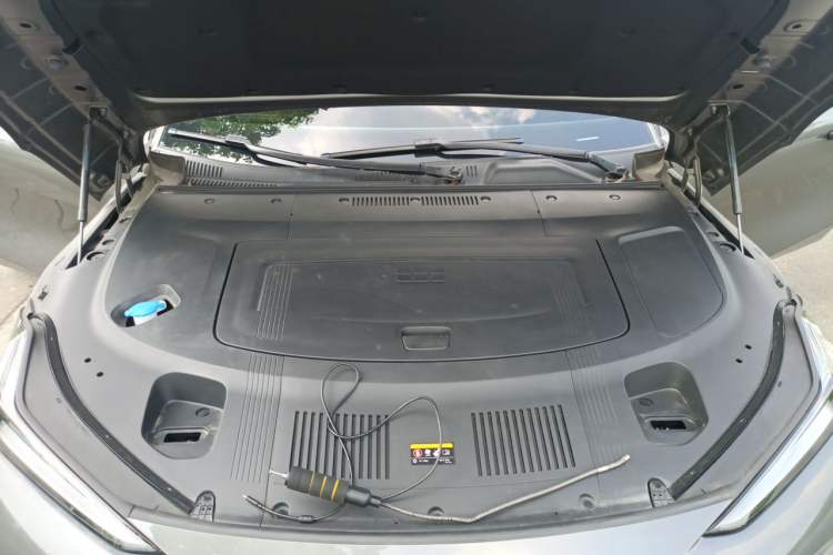 Used Geely Galaxy E8 2024 665 km Range Rear-Drive Starship Long-Range Version Engine Bay