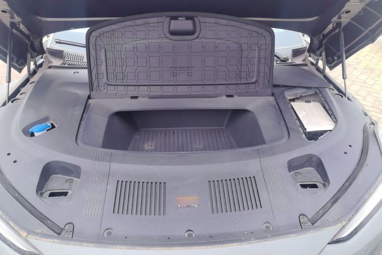 Used Geely Galaxy E8 2024 665 km Range Rear-Drive Starship Long-Range Version Engine Bay