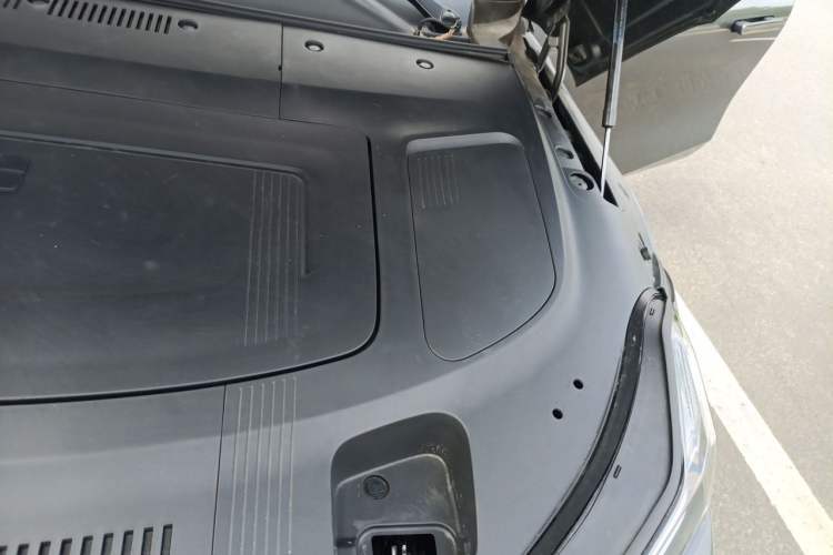 Used Geely Galaxy E8 2024 665 km Range Rear-Drive Starship Long-Range Version Engine Bay Left
