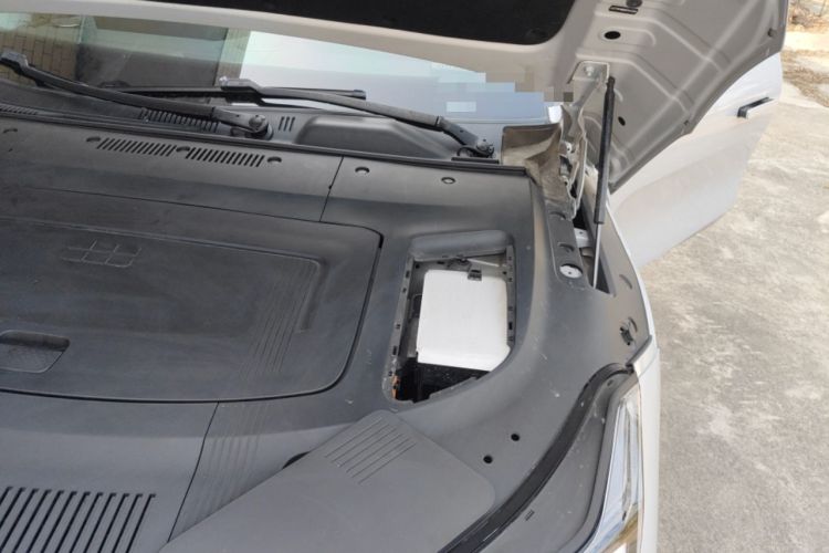 Used Geely Galaxy E8 2024 550 km Range Rear-Drive Dragon Edition Engine Bay Left