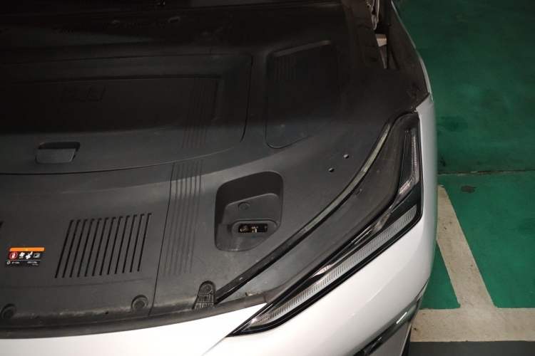 Used Geely Galaxy E8 2024 665 km Range Rear-Drive Starship Long-Range Version Engine Bay Left