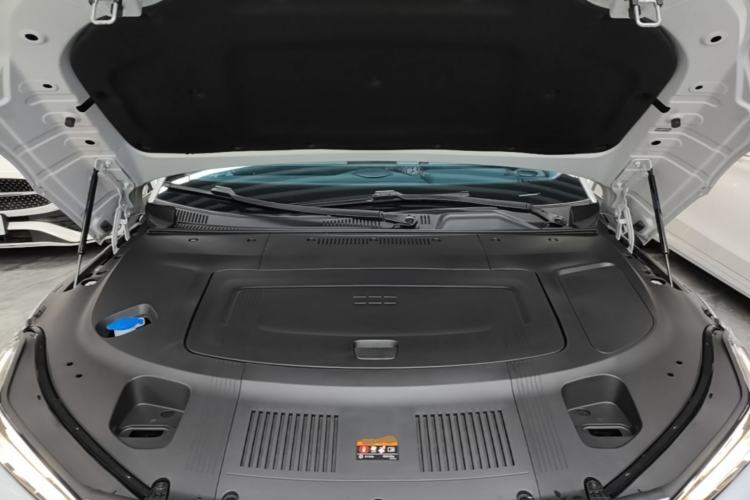 Used Geely Galaxy E8 2024 550 km Range Rear-Drive MAX Engine Bay