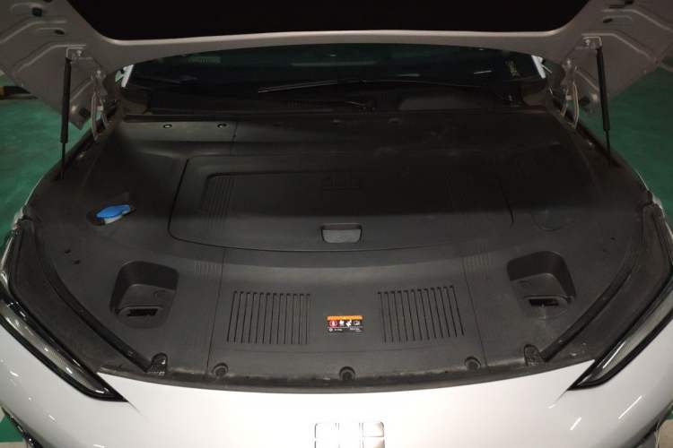 Used Geely Galaxy E8 2024 665 km Range Rear-Drive Starship Long-Range Version Engine Bay