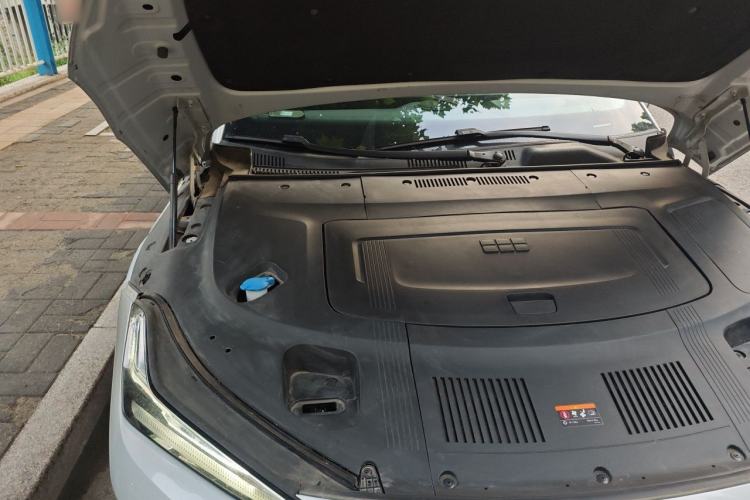 Used Geely Galaxy E8 2024 665 km Range Rear-Drive Starship Long-Range Version Engine Bay Right