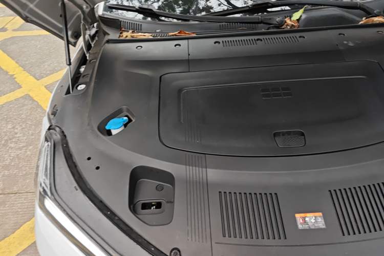 Used Geely Galaxy E8 2024 665 km Range Rear-Drive Starship Long-Range Version Engine Bay Right