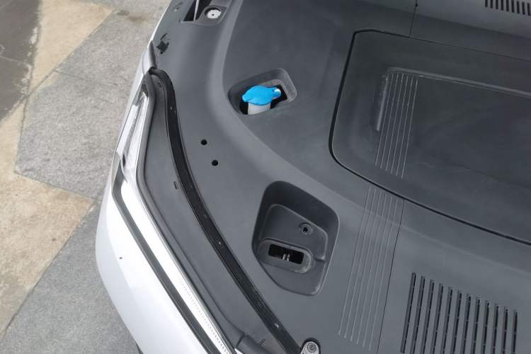 Used Geely Galaxy E8 2024 665 km Range Rear-Drive Starship Long-Range Version Engine Bay Right