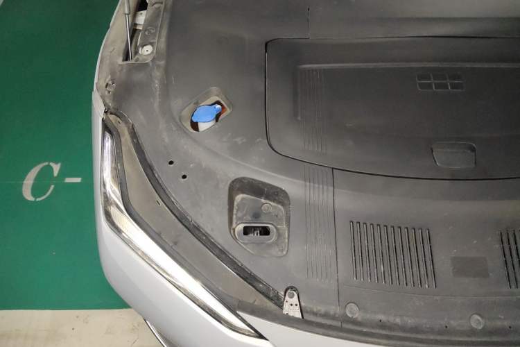 Used Geely Galaxy E8 2024 665 km Range Rear-Drive Starship Long-Range Version Engine Bay Right