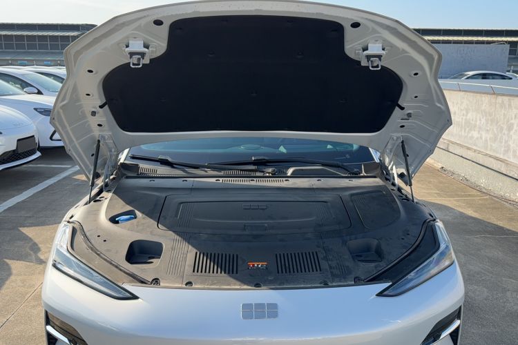 Used Geely Galaxy E8 2024 550 km Range Rear-Drive MAX Engine Bay