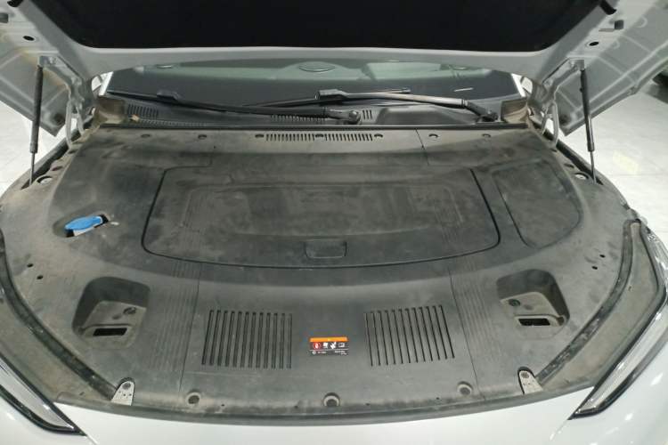 Used Geely Galaxy E8 2024 550 km Range Rear-Drive MAX Engine Bay