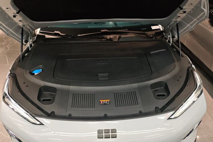 Used Geely Galaxy E8 2024 665 km Range Rear-Drive Starship Long-Range Version Engine Bay