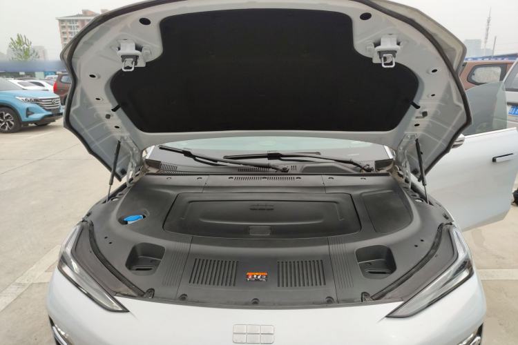 Used Geely Galaxy E8 2024 665 km Range Rear-Drive Starship Long-Range Version Engine Bay