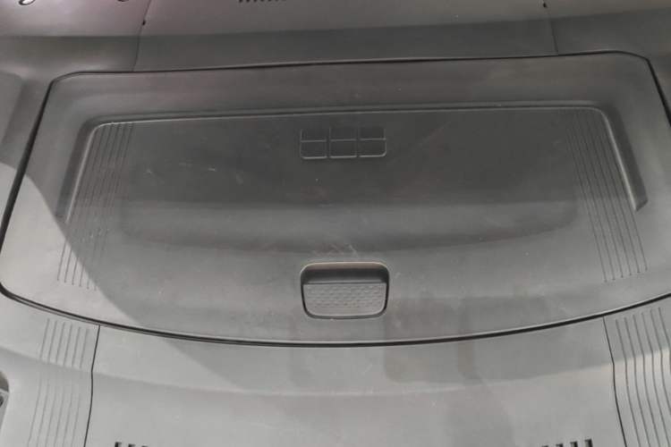Used Geely Galaxy E8 2024 550 km Range Rear-Drive MAX Engine Bay