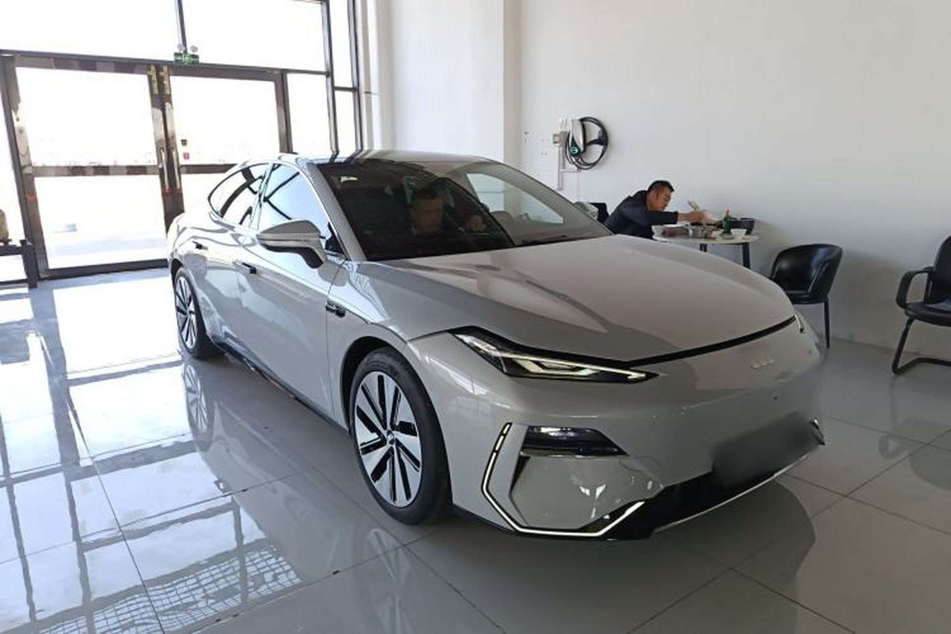 Used Geely Galaxy E8 2024 665 km Range Rear-Drive Starship Long-Range Version Exterior 1