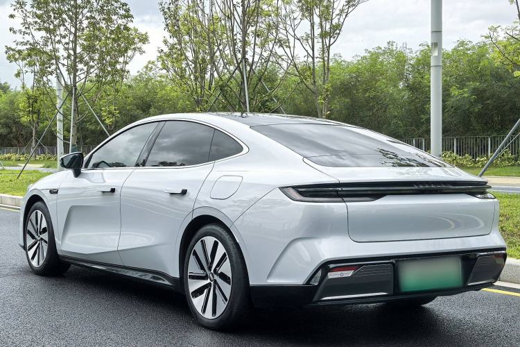 Used Geely Galaxy E8 2024 665 km Range Rear-Drive Starship Long-Range Version Exterior 4
