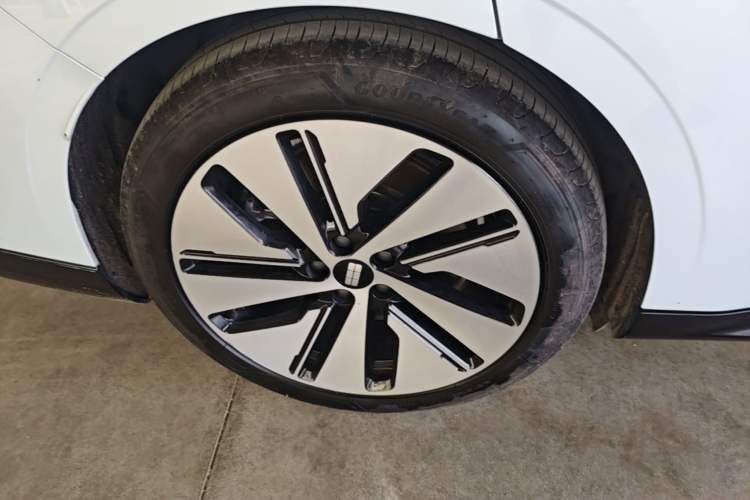 Used Geely Galaxy E8 2024 665 km Range Rear-Drive Starship Long-Range Version Exterior 5