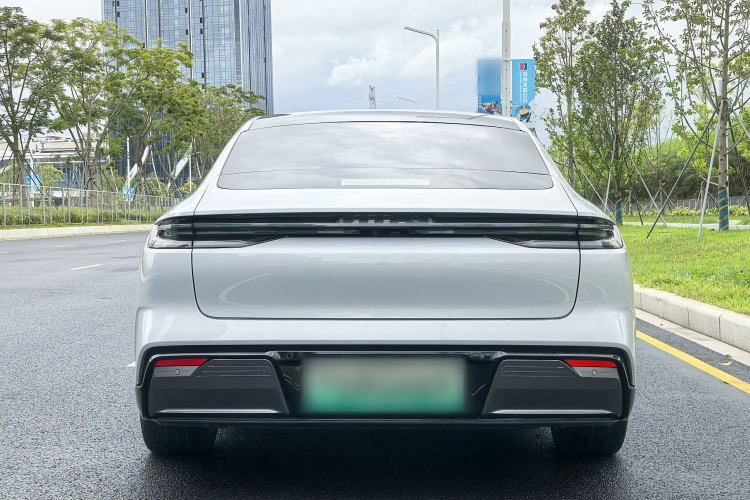 Used Geely Galaxy E8 2024 665 km Range Rear-Drive Starship Long-Range Version Exterior 5