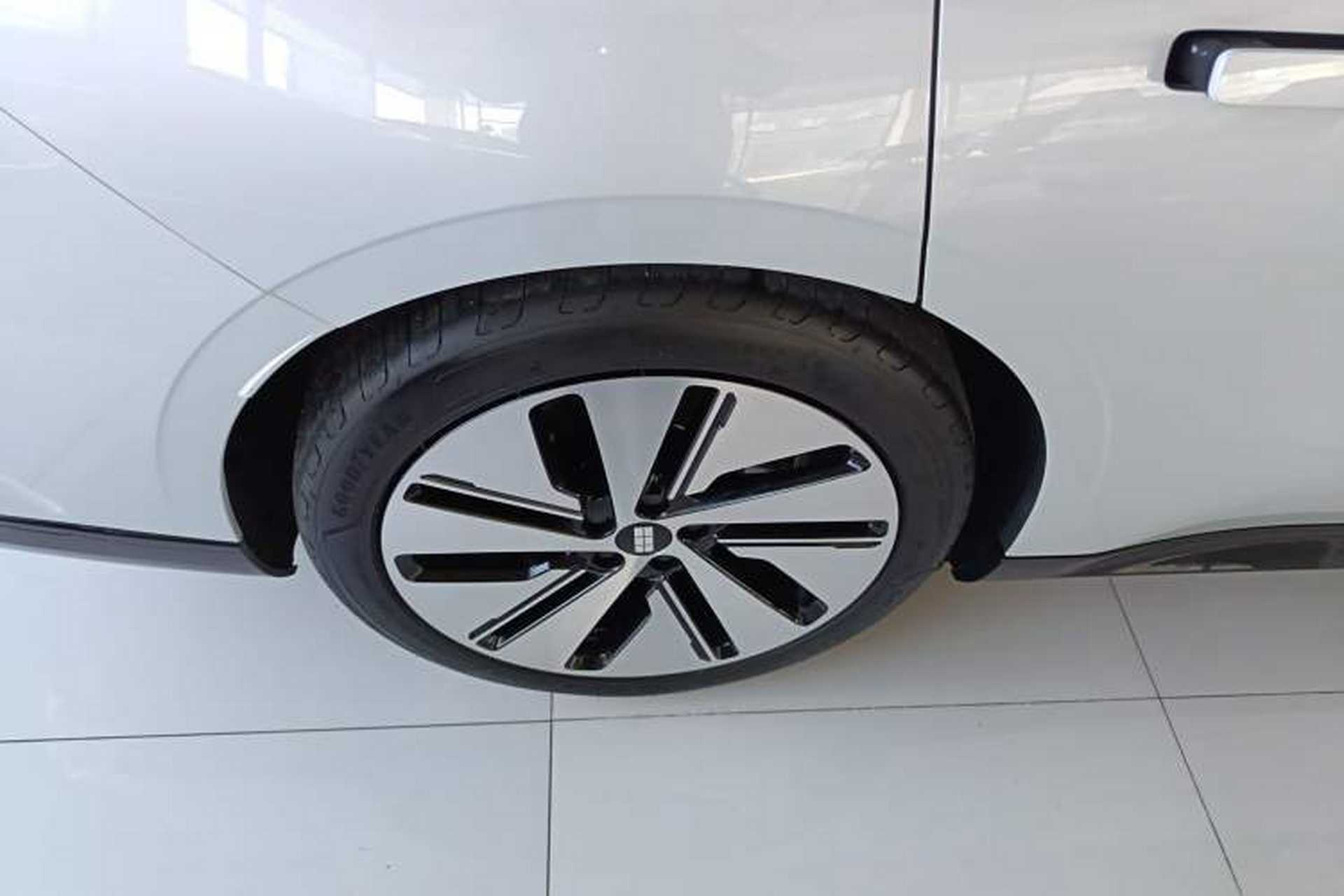 Used Geely Galaxy E8 2024 665 km Range Rear-Drive Starship Long-Range Version Exterior 5