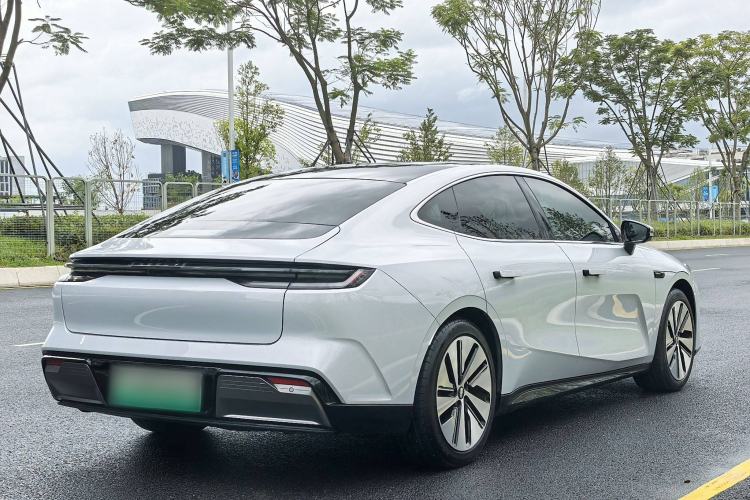 Used Geely Galaxy E8 2024 665 km Range Rear-Drive Starship Long-Range Version Exterior 6
