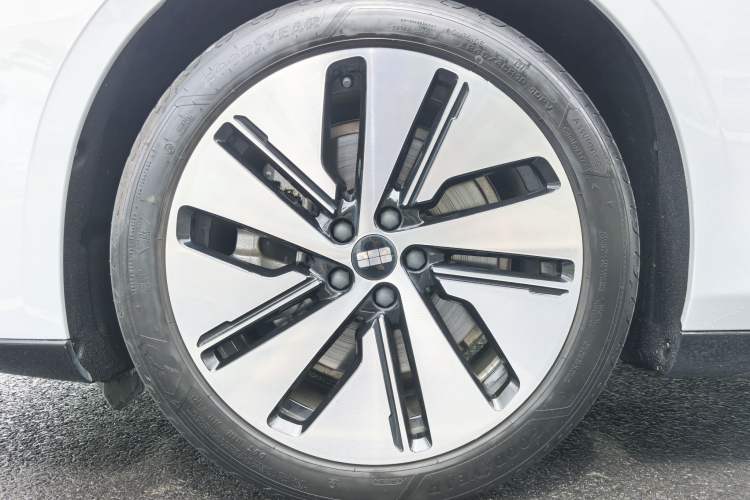 Used Geely Galaxy E8 2024 665 km Range Rear-Drive Starship Long-Range Version Exterior 9
