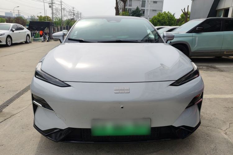 Used Geely Galaxy E8 2024 665 km Range Rear-Drive Starship Long-Range Version Front