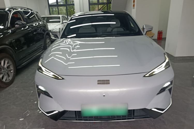 Used Geely Galaxy E8 2024 665 km Range Rear-Drive Starship Long-Range Version Front