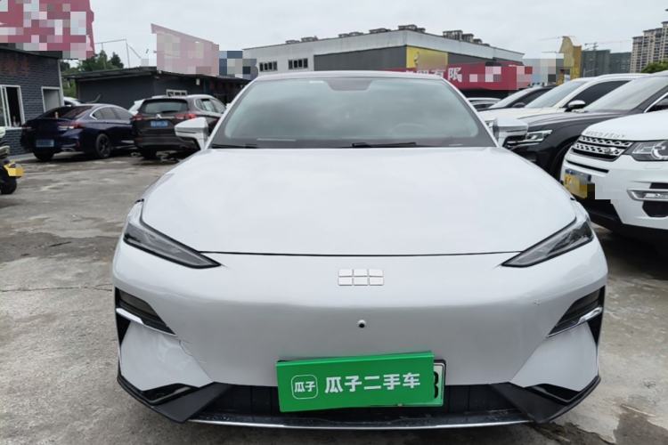 Used Geely Galaxy E8 2024 550 km Range Rear-Drive Dragon Edition Front