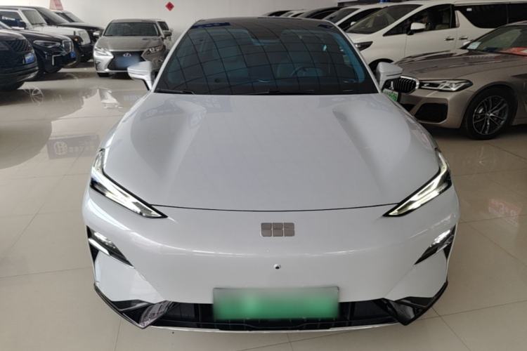 Used Geely Galaxy E8 2024 550 km Range Rear-Drive Dragon Edition Front