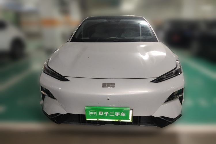Used Geely Galaxy E8 2024 665 km Range Rear-Drive Starship Long-Range Version Front