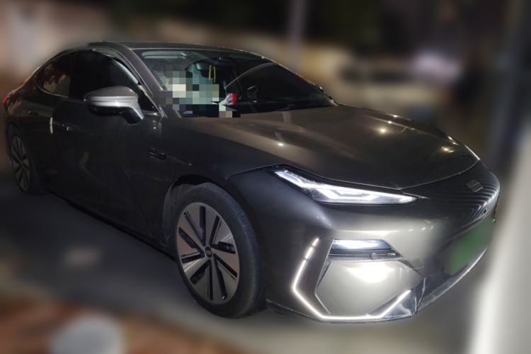 Used Geely Galaxy E8 2024 665 km Range Rear-Drive Starship Long-Range Version Front Right 45 Deg