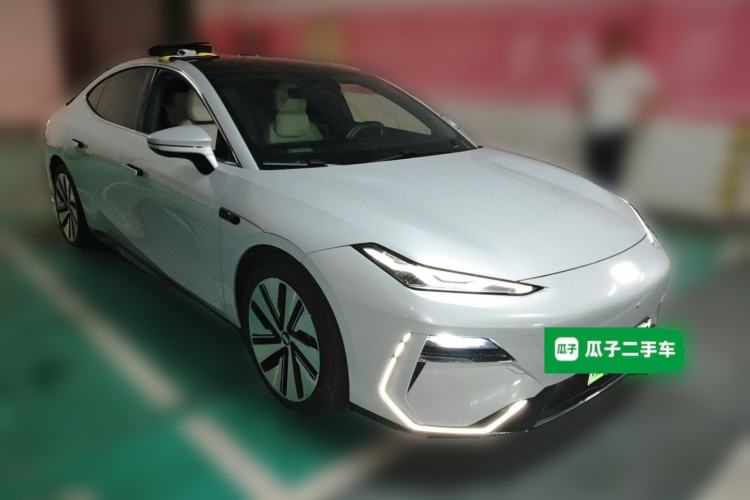 Used Geely Galaxy E8 2024 665 km Range Rear-Drive Starship Long-Range Version Front Right 45 Deg