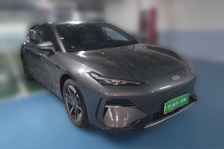 Used Geely Galaxy E8 2024 550 km Range Rear-Drive Dragon Edition Front Right 45 Deg