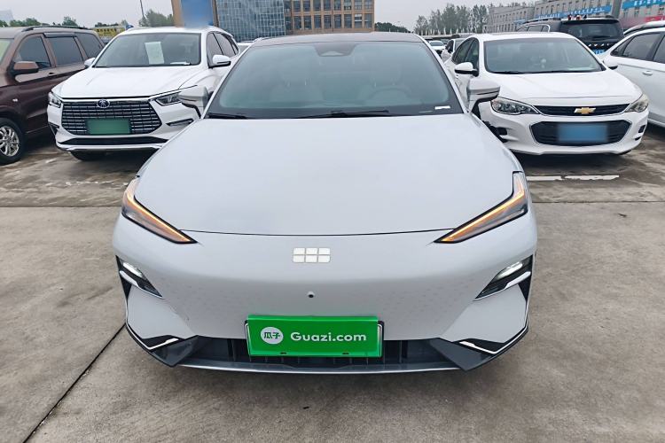 Used Geely Galaxy E8 2024 665 km Range Rear-Drive Starship Long-Range Version Front