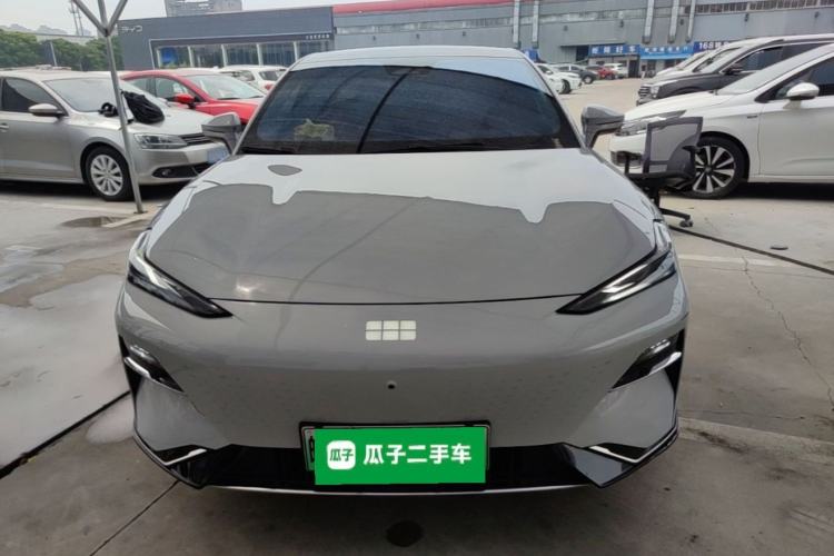 Used Geely Galaxy E8 2024 665 km Range Rear-Drive Starship Long-Range Version Front