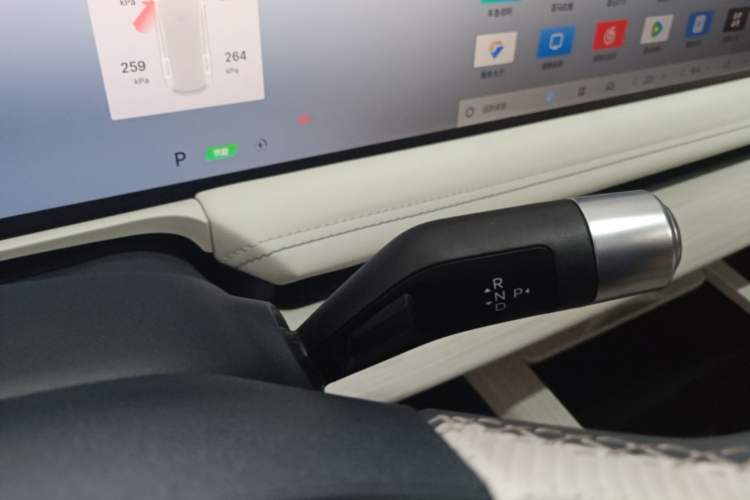 Used Geely Galaxy E8 2024 665 km Range Rear-Drive Starship Long-Range Version Gear Lever